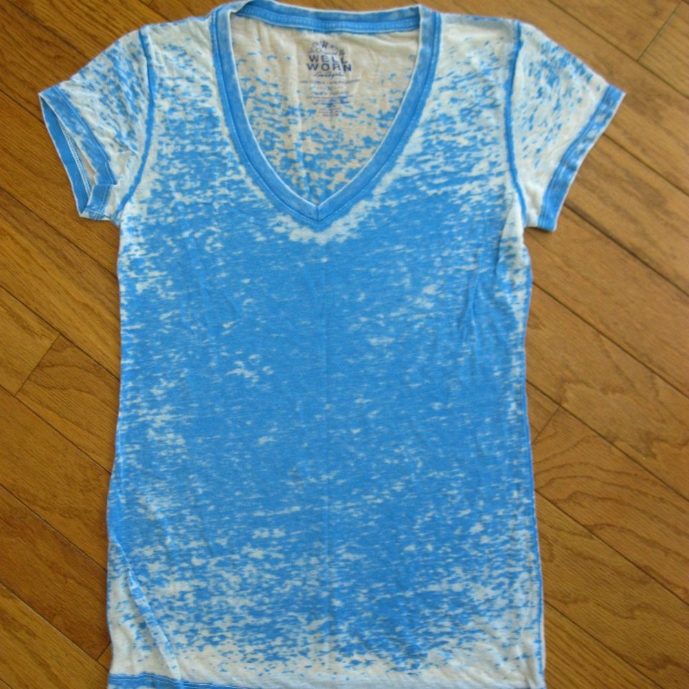 Sky blue Well Worn v-neck tshirt